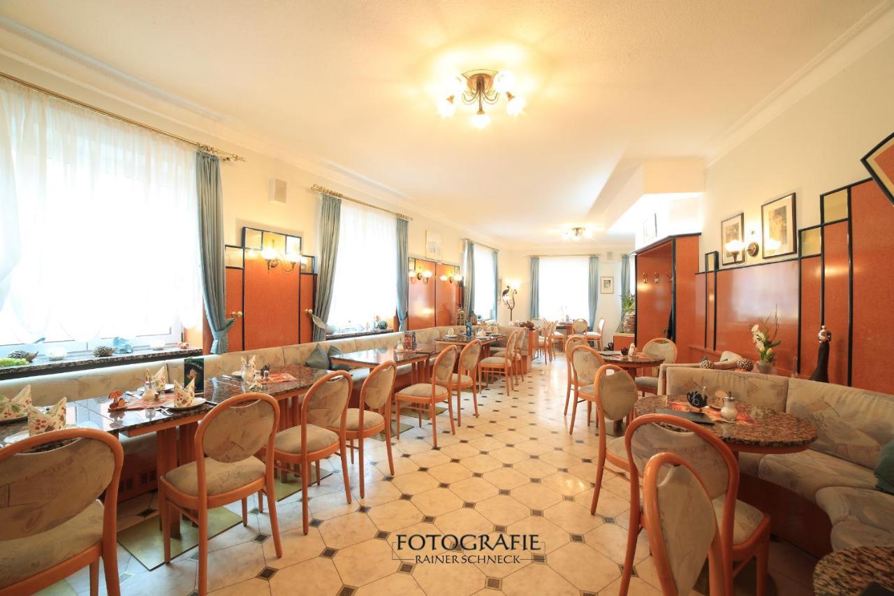 Cafe Am Donautor Hotel Kelheim Ngoại thất bức ảnh