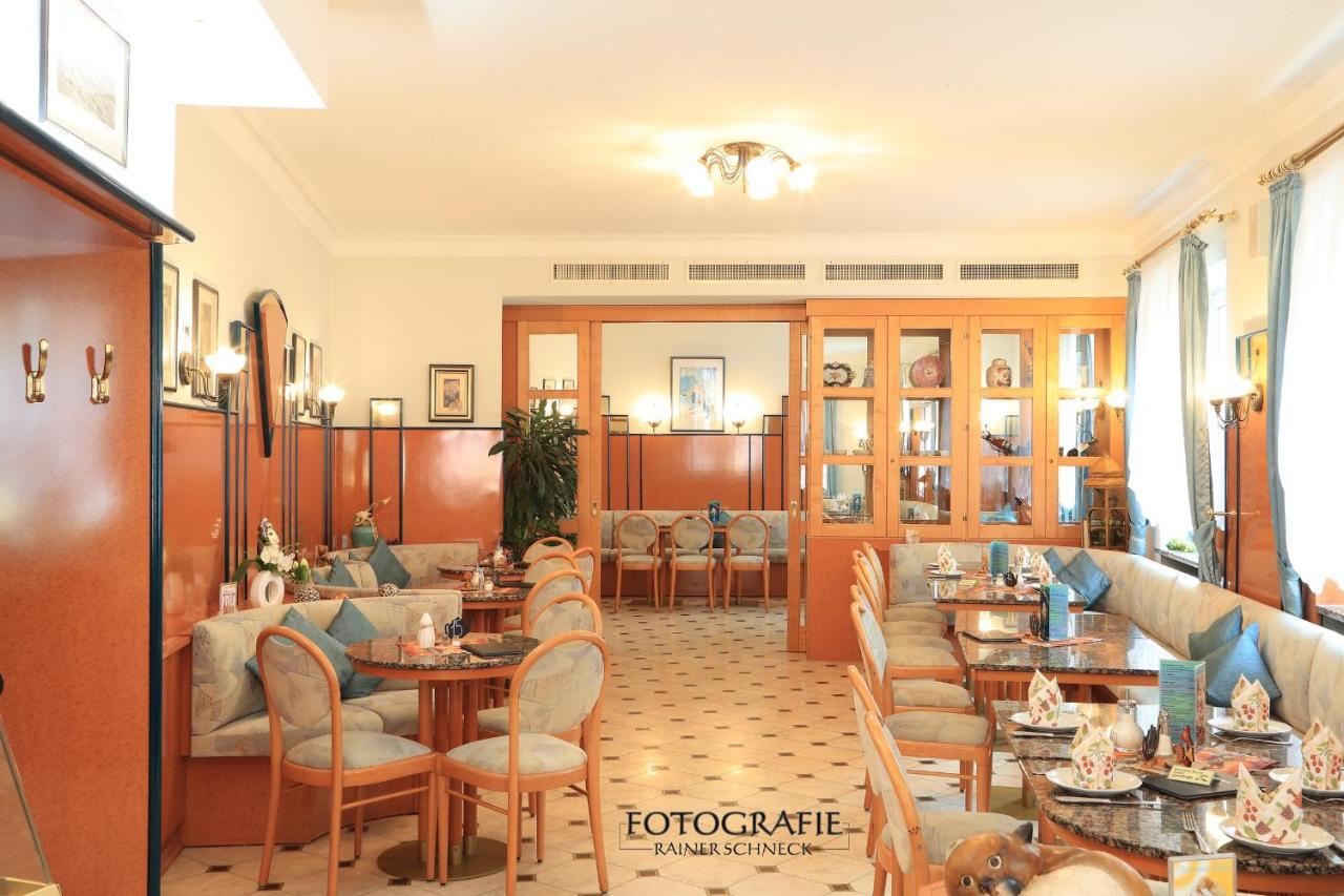 Cafe Am Donautor Hotel Kelheim Ngoại thất bức ảnh
